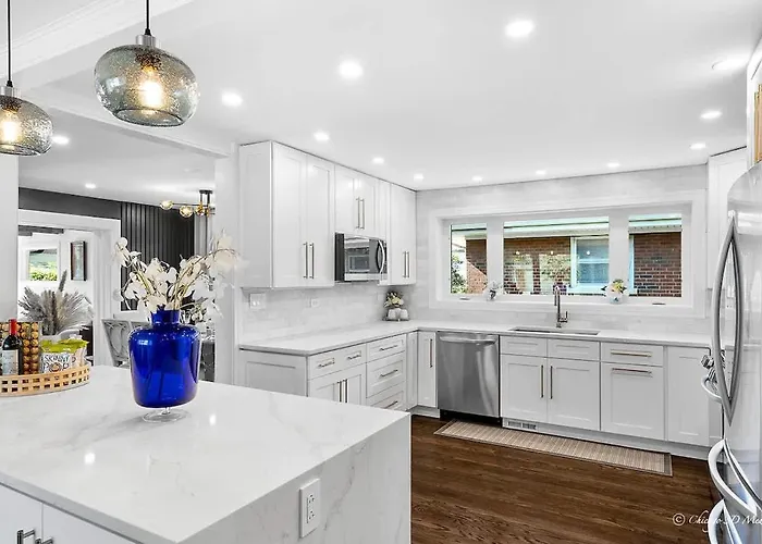 Casa 22 Luxury & Modern 3bd 2ba In Skokie