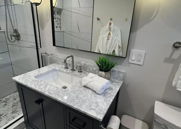 Casa 22 Luxury & Modern 3bd 2ba In Skokie